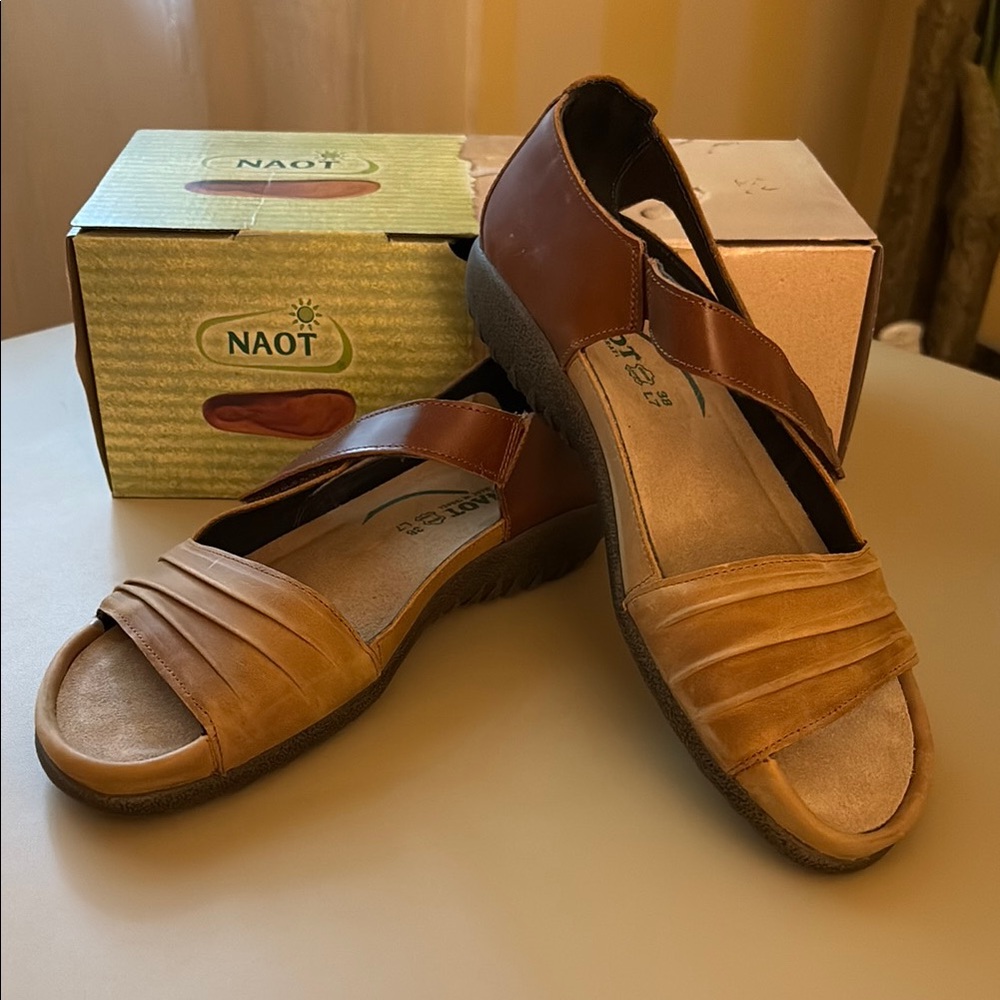 Naot - Papaki Women's Brown Sandals